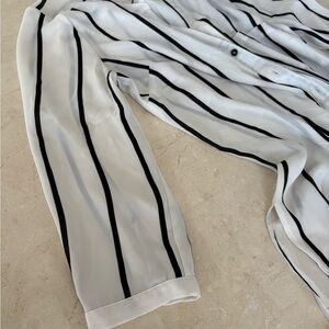 DR2 Black and White Striped Top